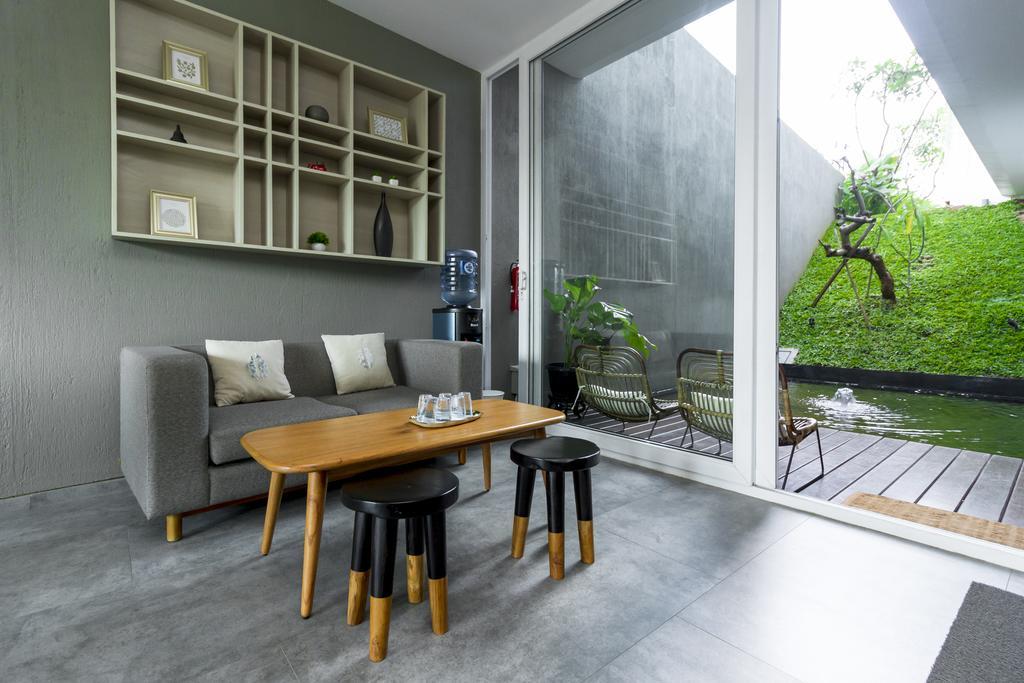 Reddoorz Plus Near Perbanas Джакарта Екстериор снимка